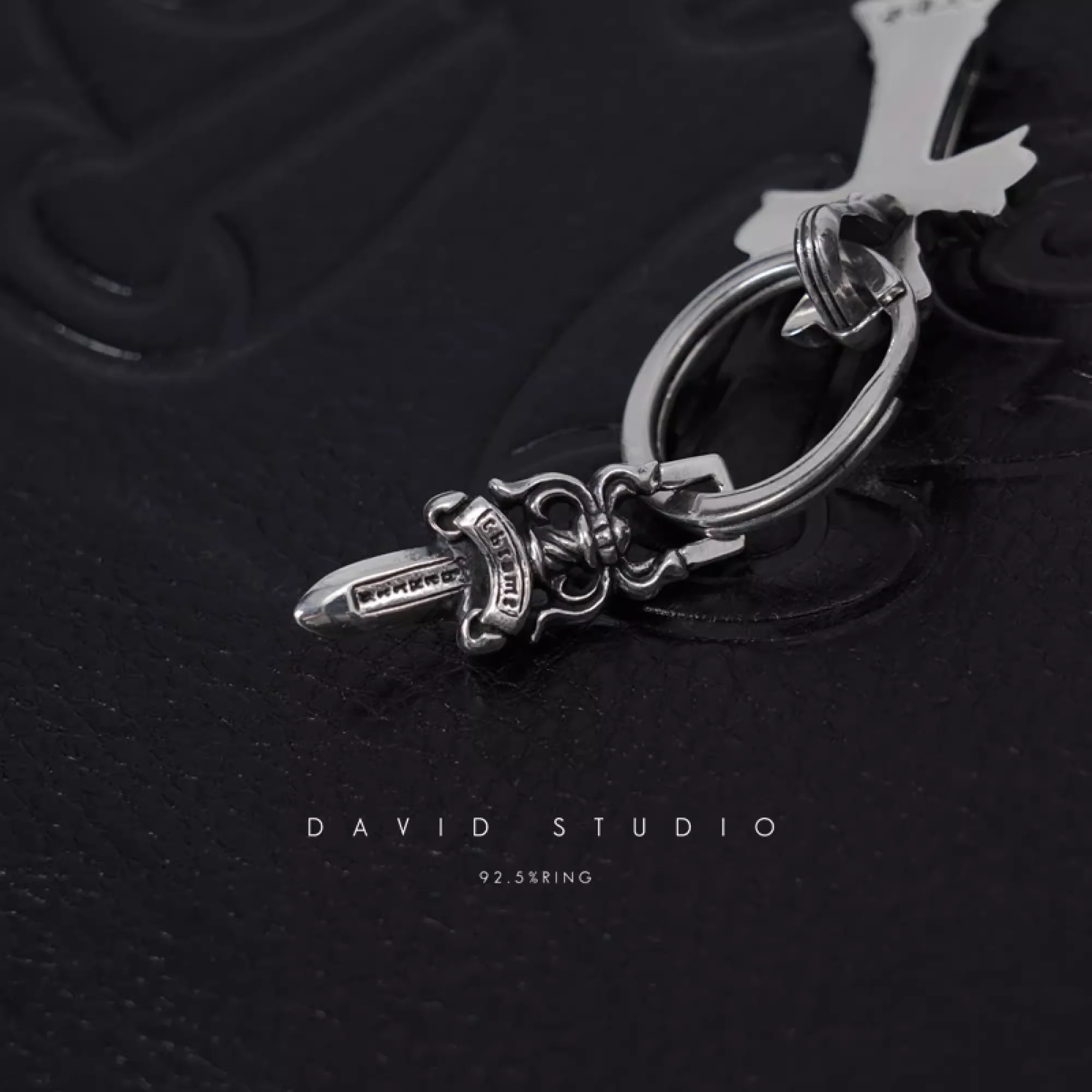 CHROME HEARTS DOUBLE CROSS AND DAGGER KEY RING
