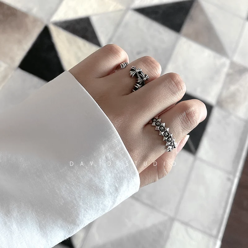 CHROME HEARTS CEMETERY HOOP RING