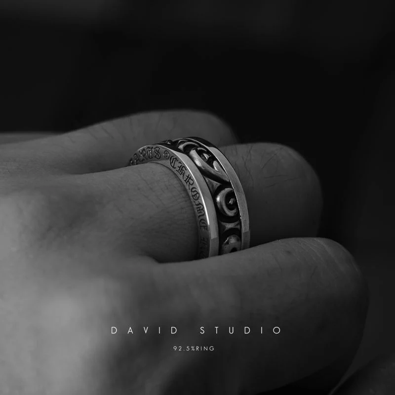 CHROME HEARTS SCROLL SPINNER RING
