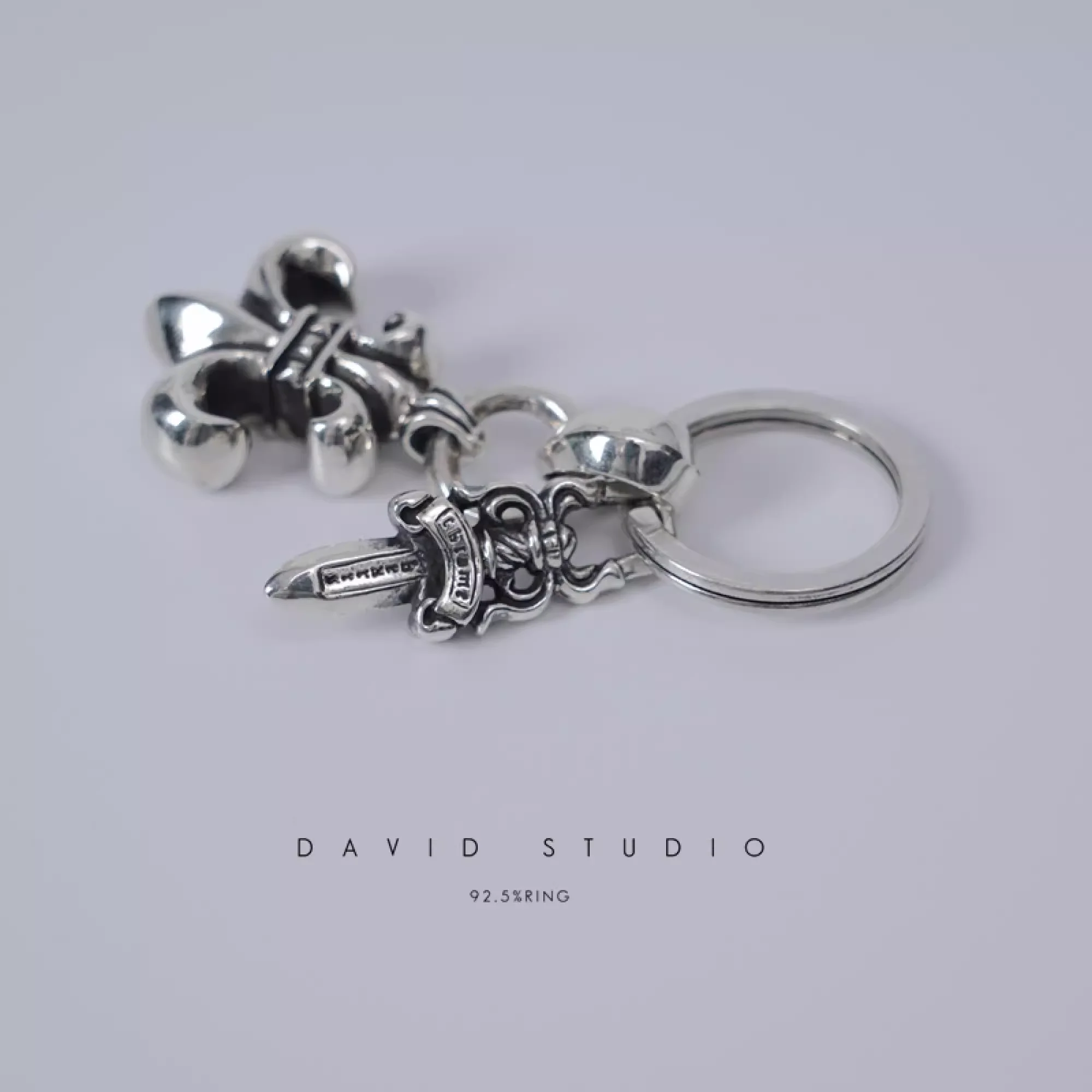 CHROME HEARTS BS FLEUR AND DAGGER KEY RING