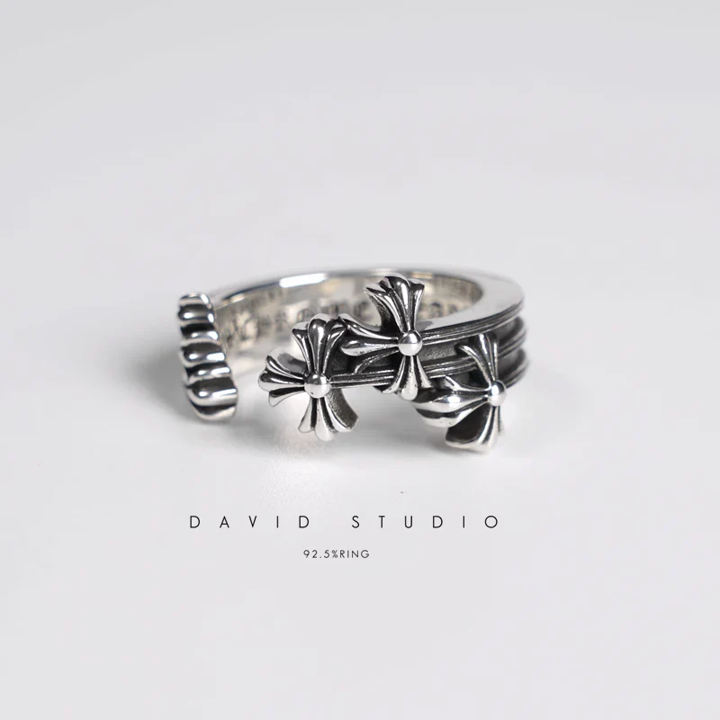 CHROME HEARTS CEMETERY HOOP RING