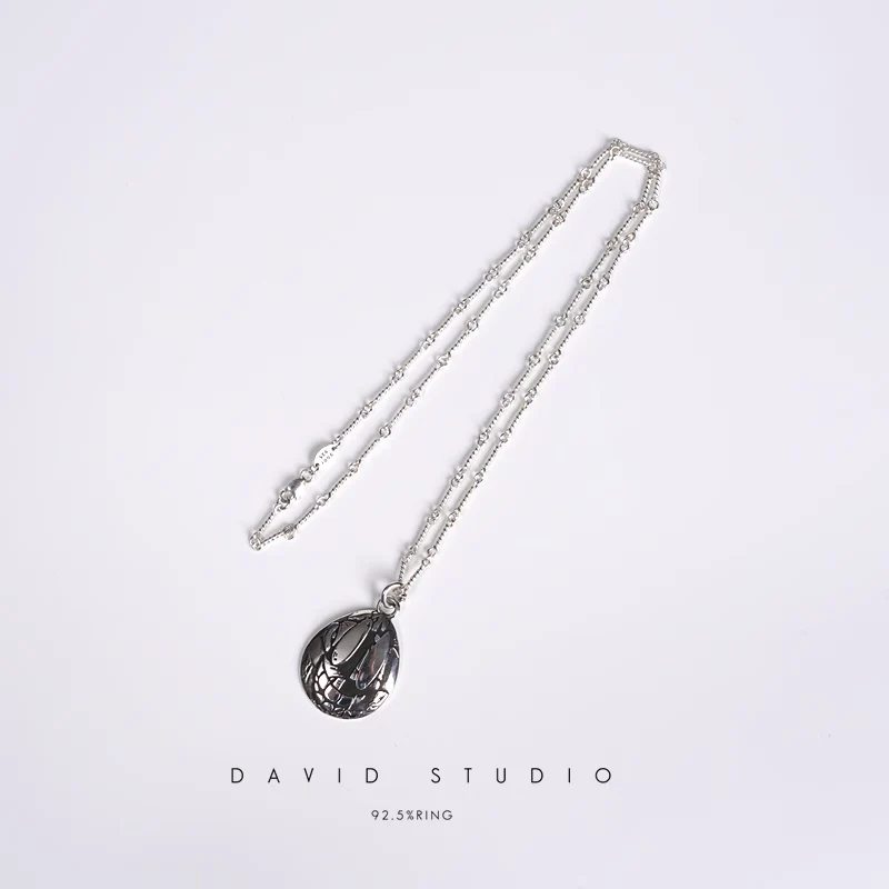 MATTY BOY PENDANT – TWIST CHAIN