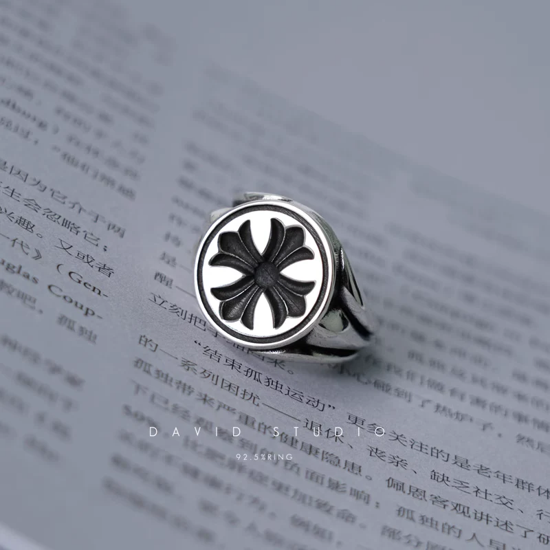 CHROME HEARTS CH PLUS CONCAVE SIGNET RING