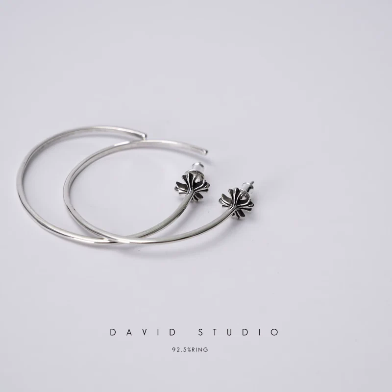 CHROME HEARTS CH PLUS HOOP EARRING