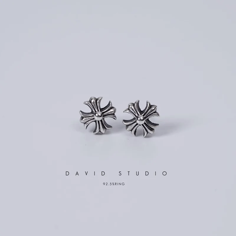 CHROME HEARTS CROSS CUT OUT STUD EARRING
