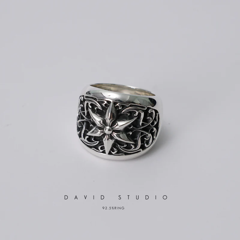 CHROME HEARTS OVAL STAR RING – ClASSIC