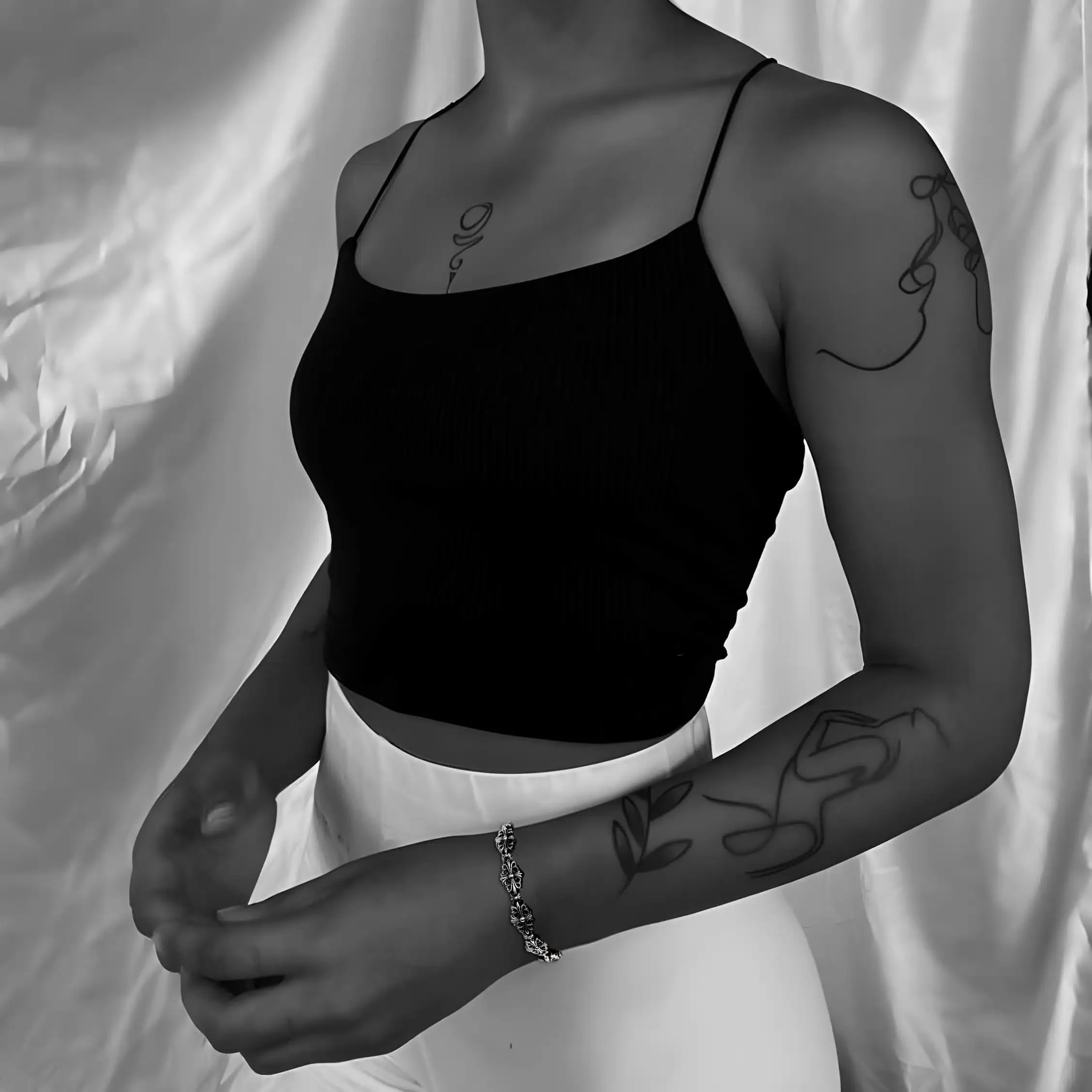 BABYFAT CROSS FLEUR PATTERN BRACELET