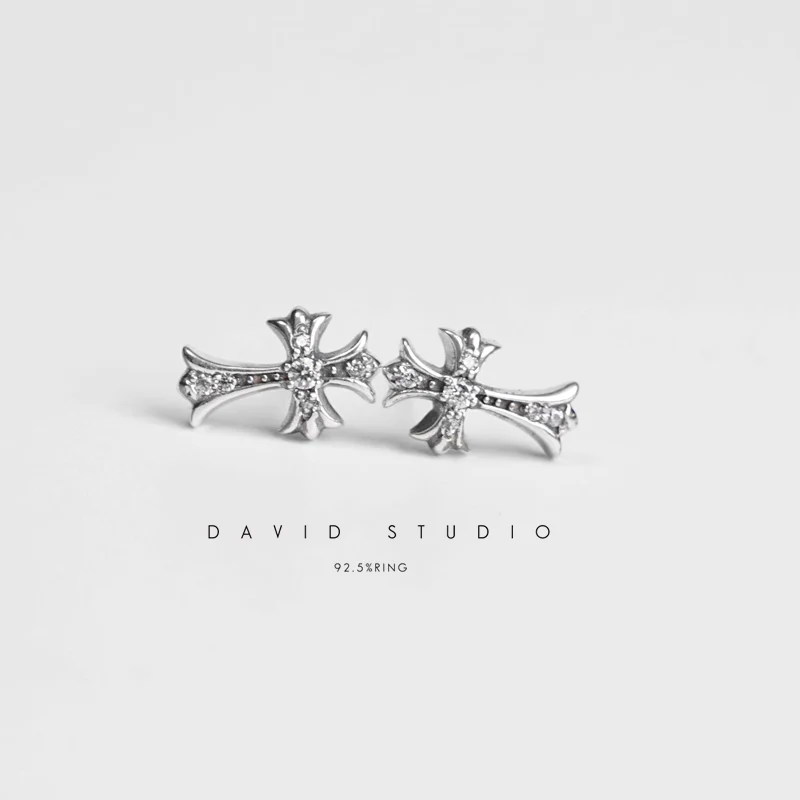 CHROME HEARTS CH CROSS BABY FAT STUD PIERCE WITH PAVE DIAMOND
