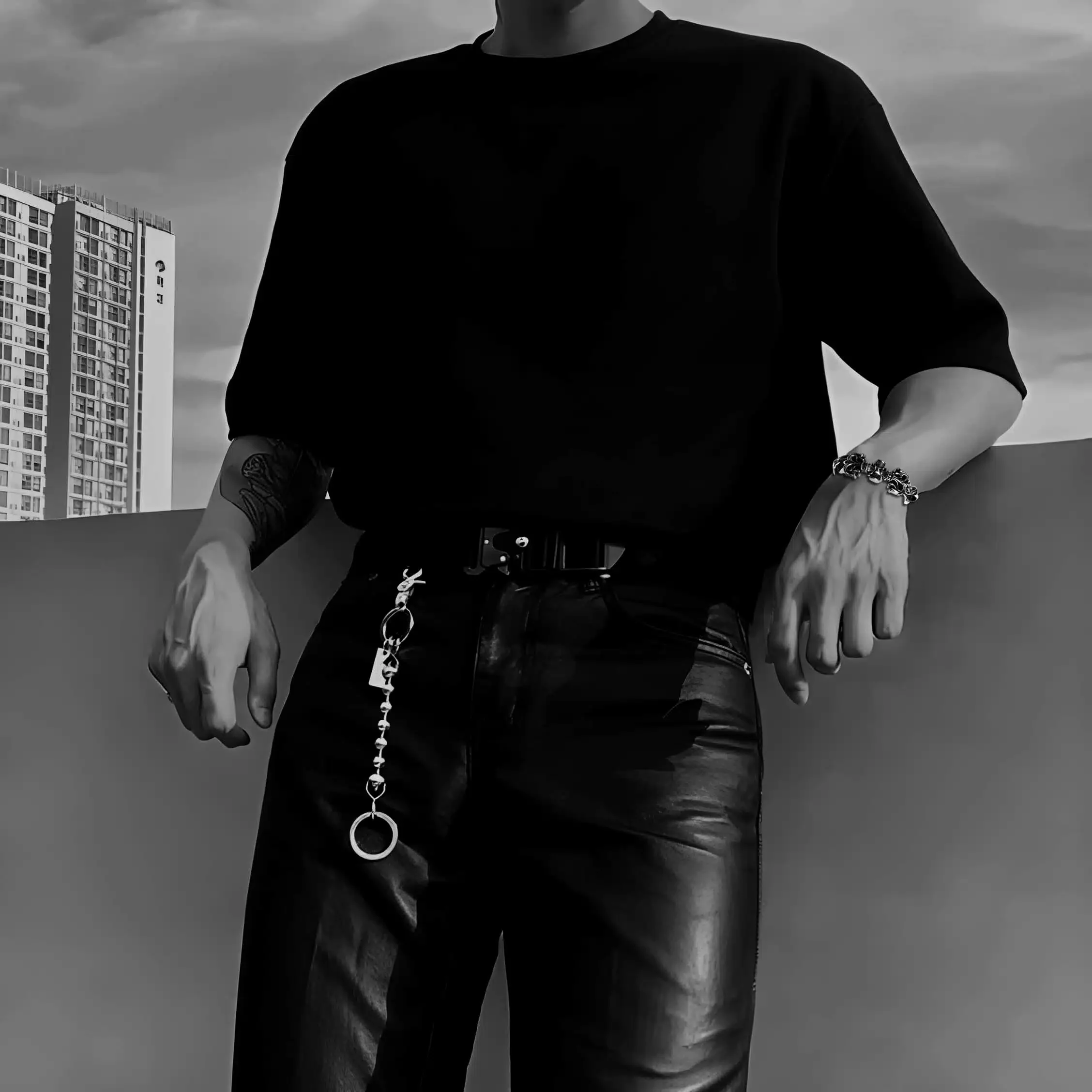 FILIGREE SQUARE CROSS CLIP BRACELET