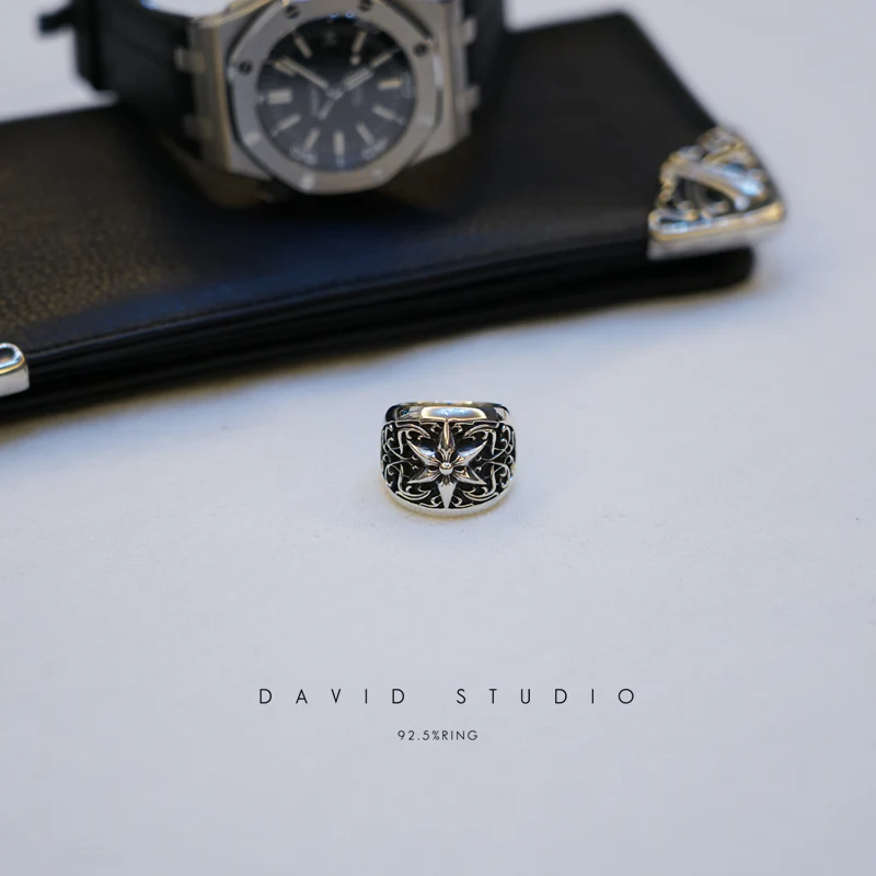 CHROME HEARTS OVAL STAR RING – ClASSIC