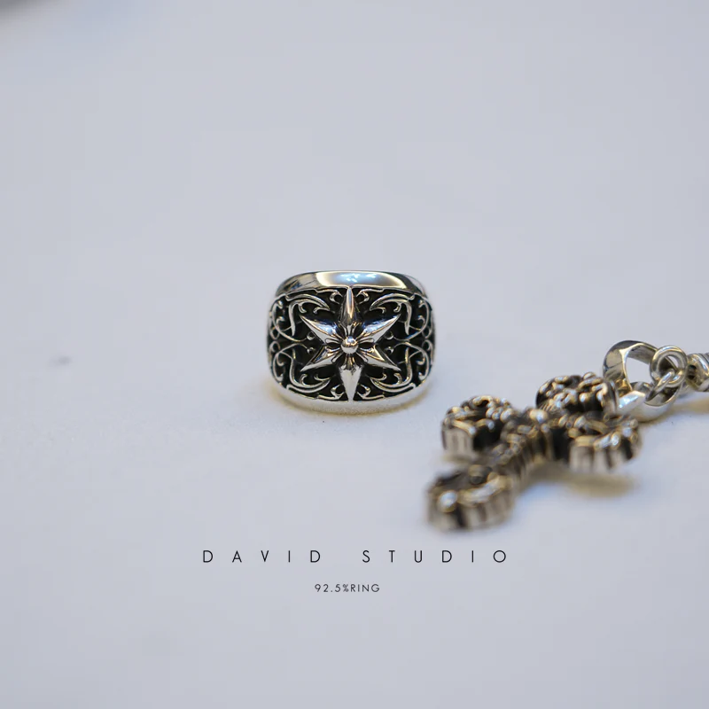 CHROME HEARTS OVAL STAR RING – ClASSIC