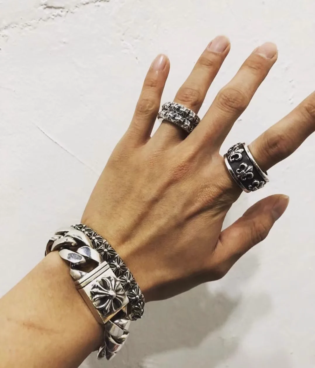 CHROME HEARTS BS FLEUR SPINNER RING