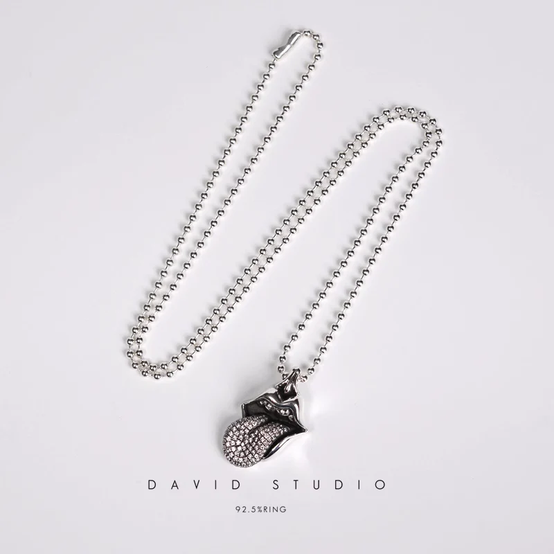 ROLLING STONES TONGUE & LIP PENDANT WITH DIAMOND – BALL CHAIN
