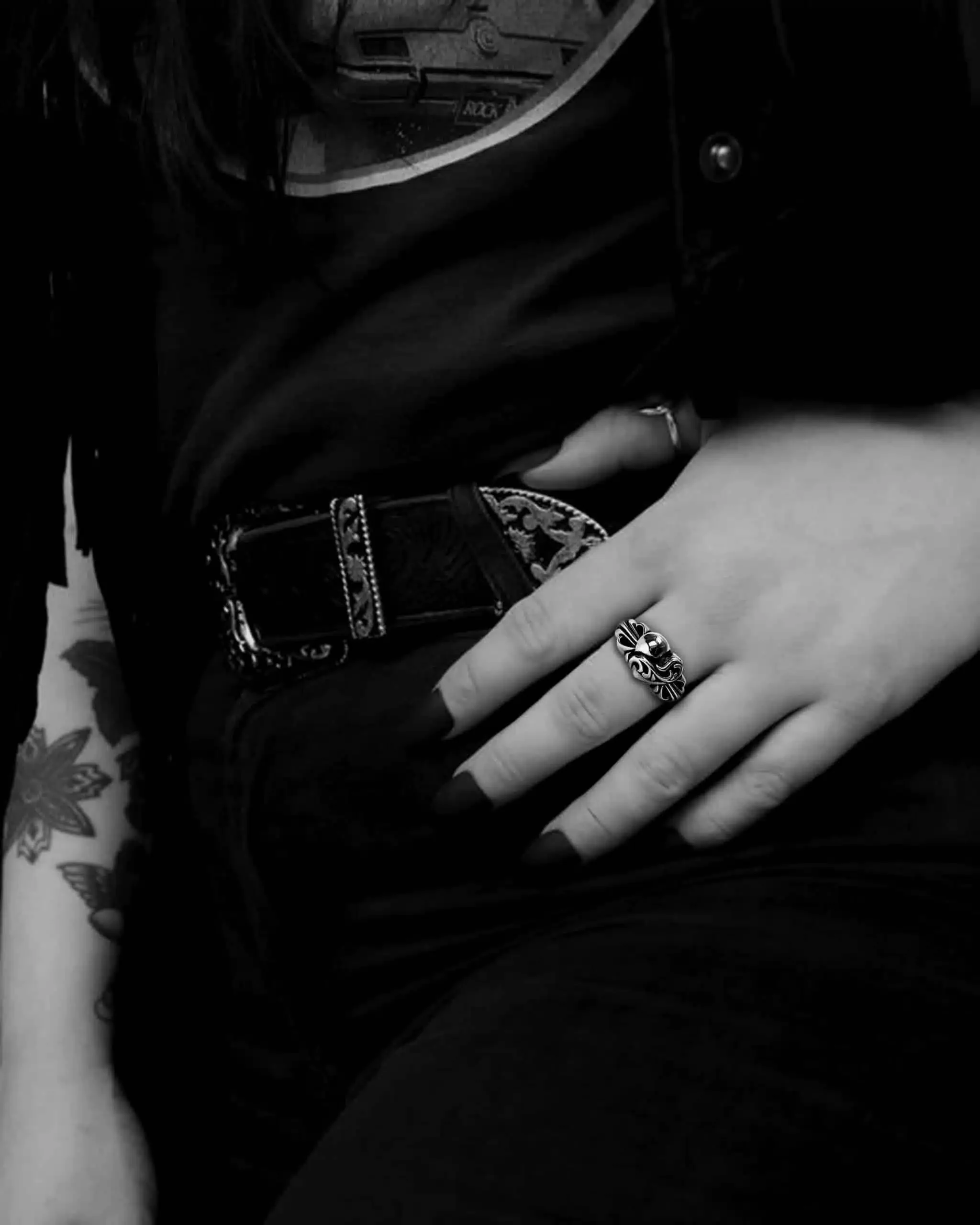 CHROME HEARTS FLORAL CROSS HEART RING