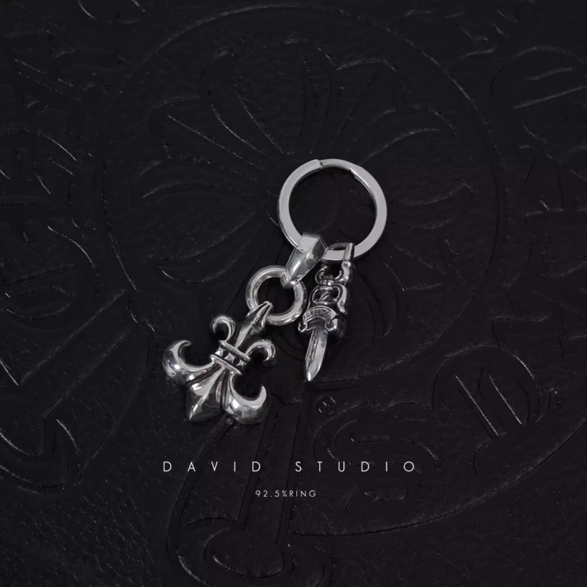 CHROME HEARTS BS FLEUR AND DAGGER KEY RING