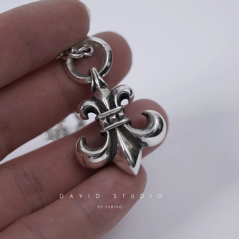CHROME HEARTS BS FLEUR CHARM – ROLL CHAIN