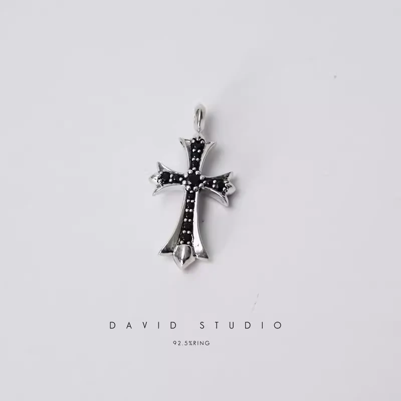 CHROME HEARTS SMALL CROSS CHARM WITH DIAMONDS