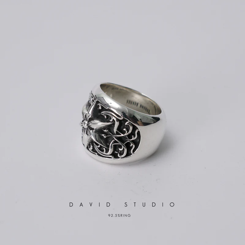 CHROME HEARTS OVAL STAR RING – ClASSIC