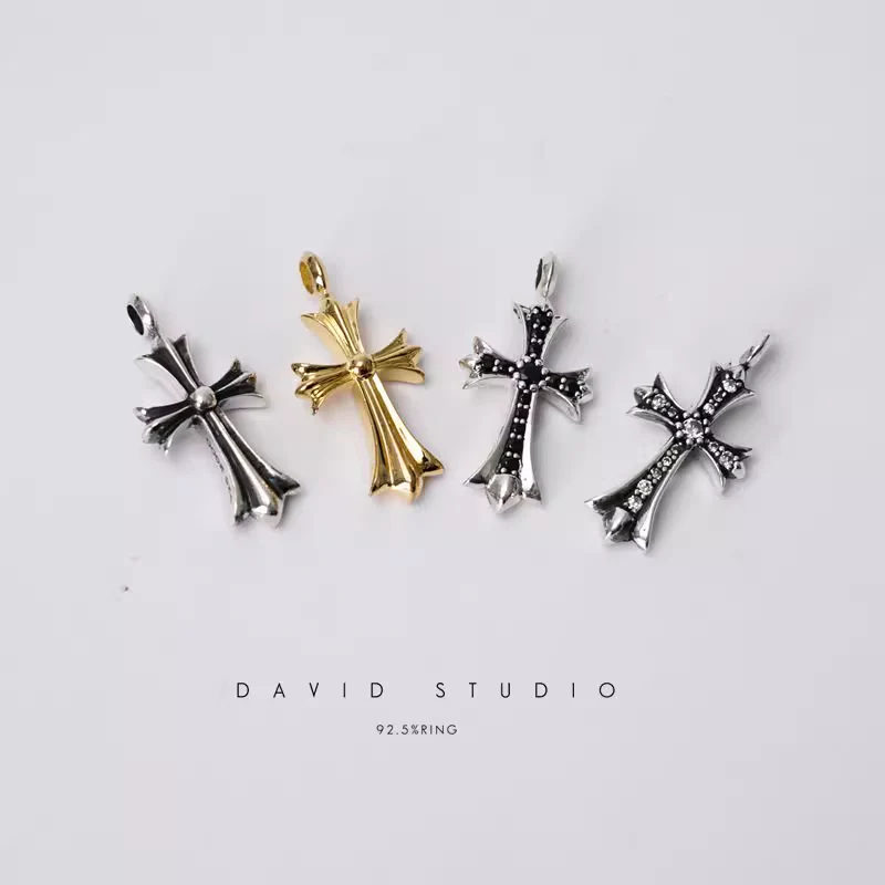 CHROME HEARTS SMALL CROSS CHARM WITH DIAMONDS