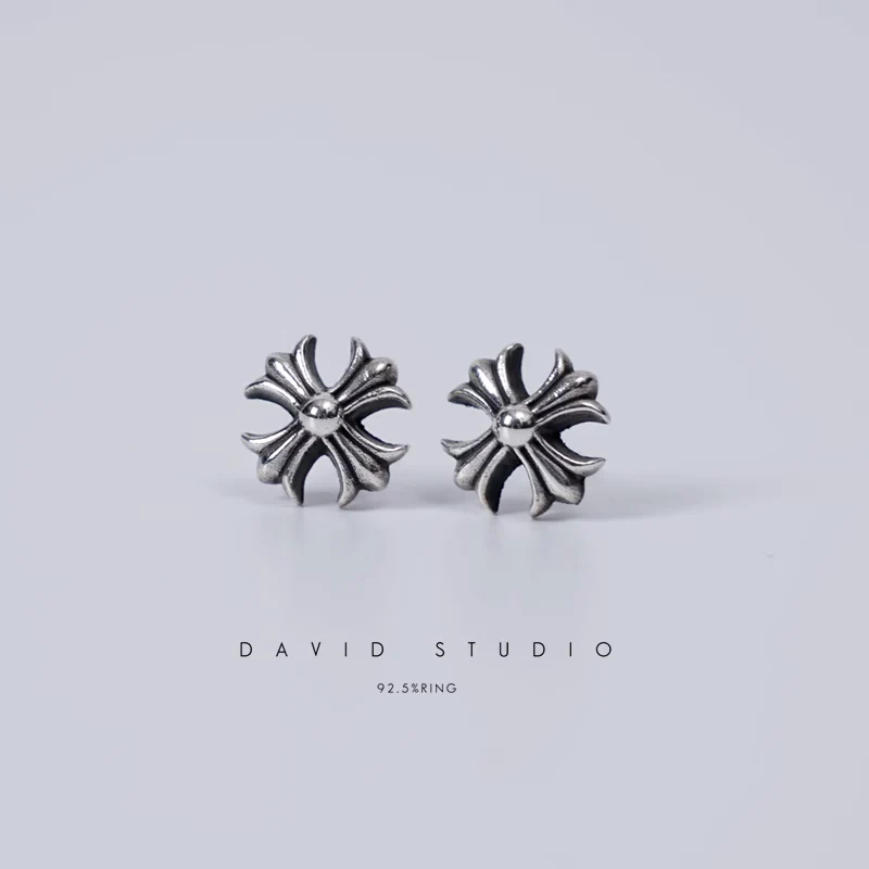 CHROME HEARTS CROSS CUT OUT STUD EARRING