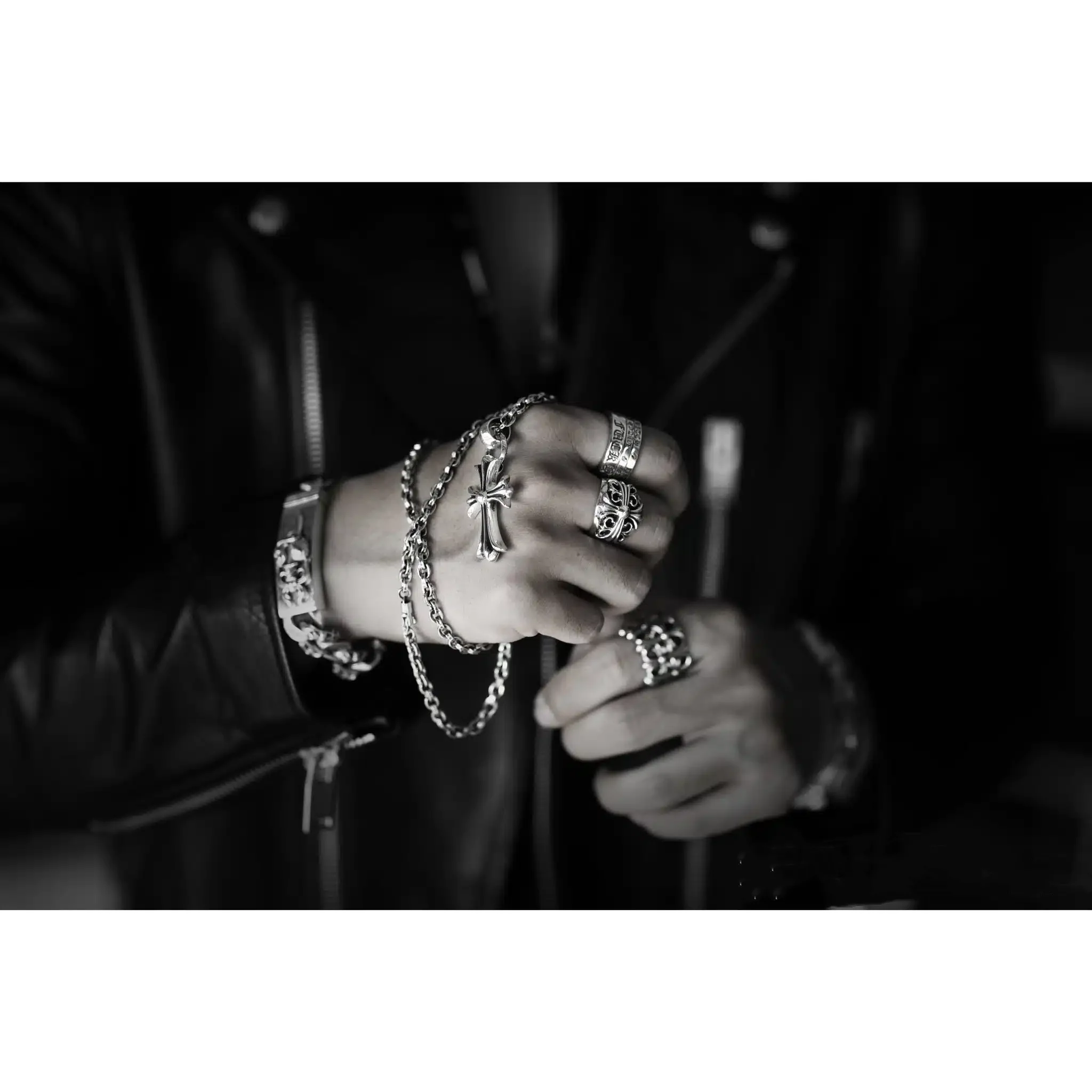 CHROME HEARTS KEEPER RING