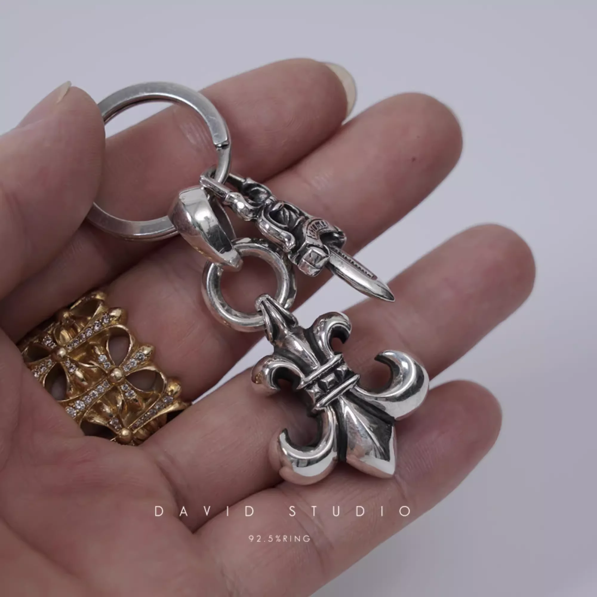 CHROME HEARTS BS FLEUR AND DAGGER KEY RING