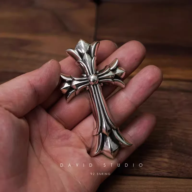 CHROME HEARTS LARGE DOUBLE CROSS PENDANT