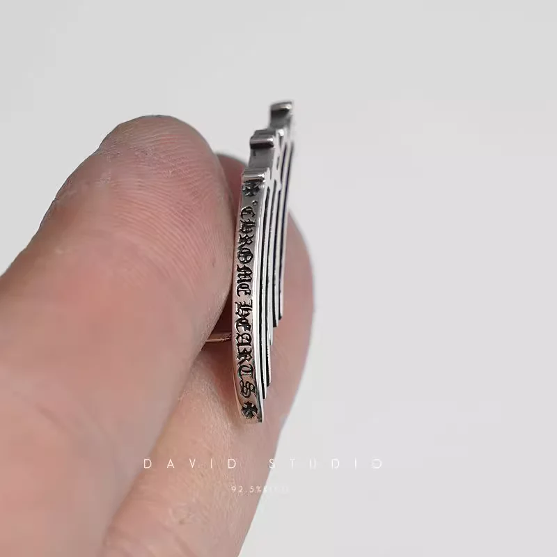 CHROME HEARTS 3RS CROSS EARRING