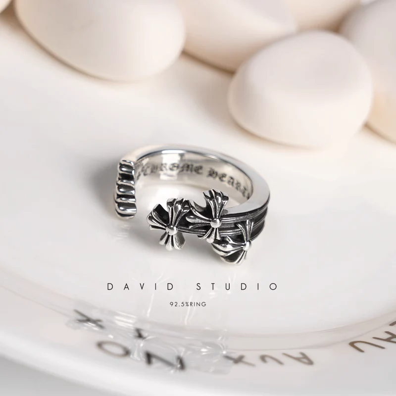 CHROME HEARTS CEMETERY HOOP RING