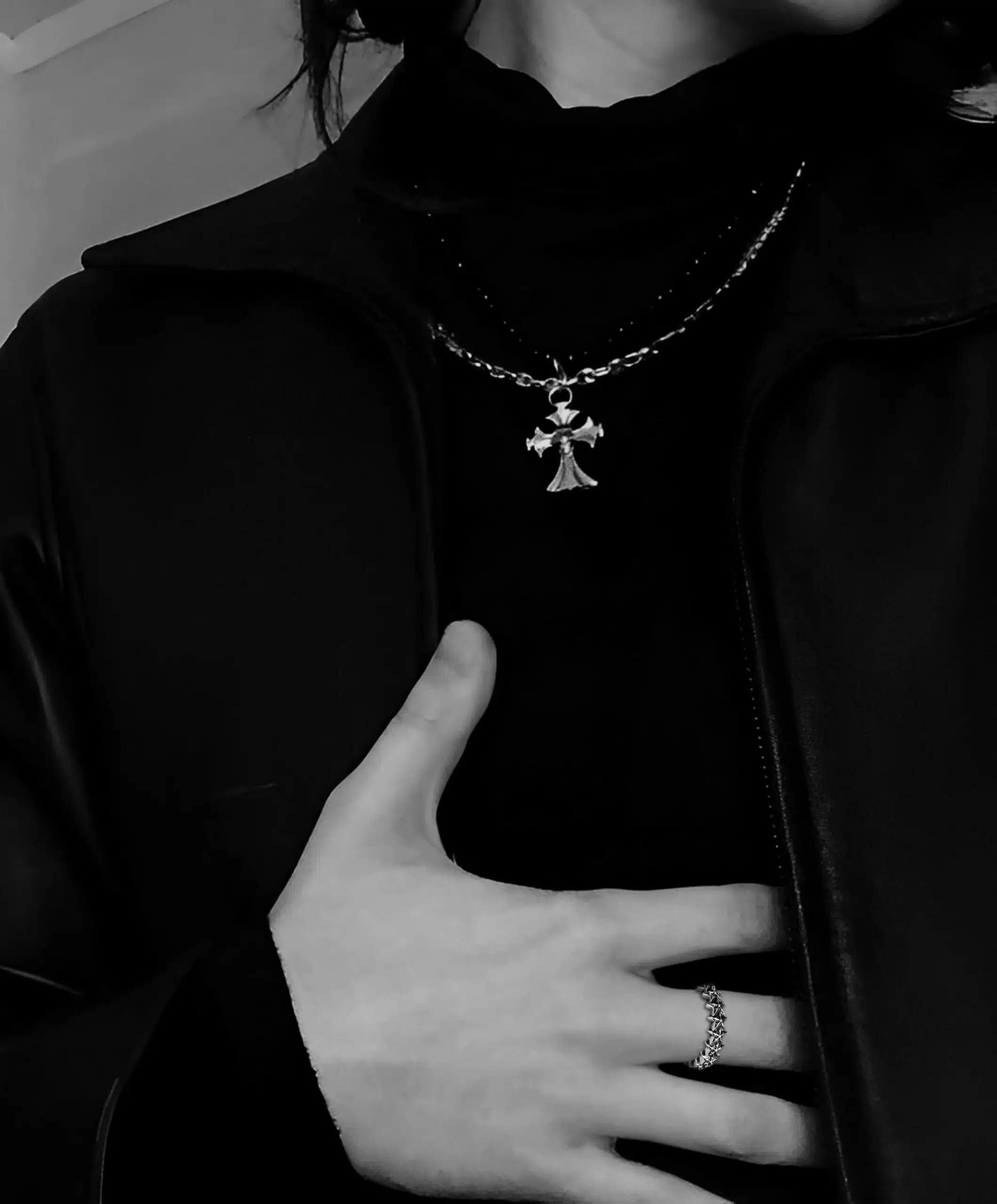 CHROME HEARTS 5 SIDED STAR LOOP RING