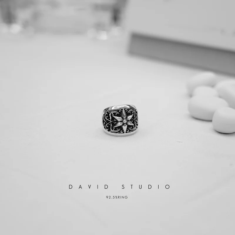 CHROME HEARTS OVAL STAR RING – ClASSIC