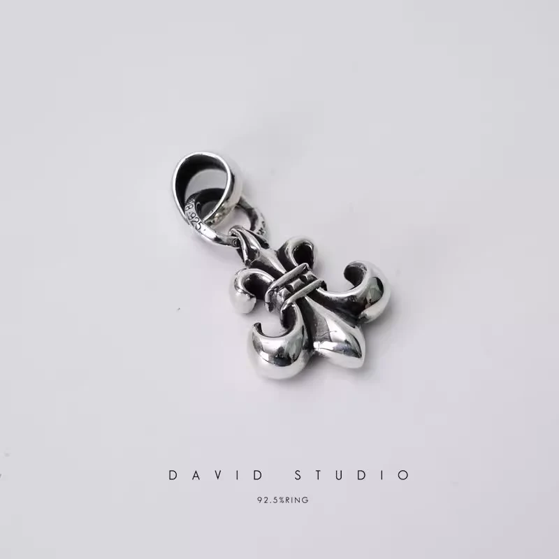 BS FLEUR PENDANT WITH BAIL
