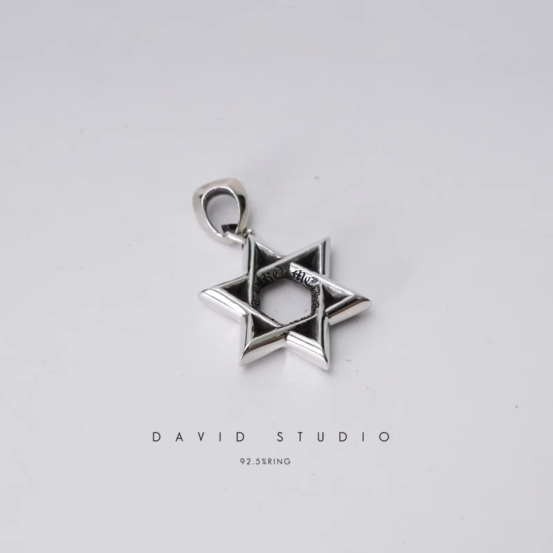 CHROME HEARTS SMALL STAR OF DAVID PENDANT