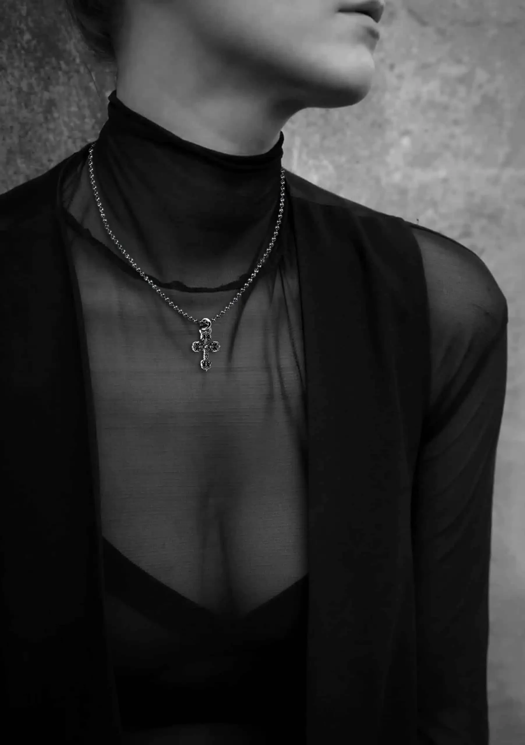 XS FILIGREE CROSS PENDANT WITH BAIL