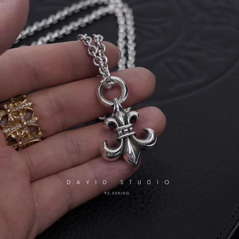 CHROME HEARTS BS FLEUR CHARM – ROLL CHAIN