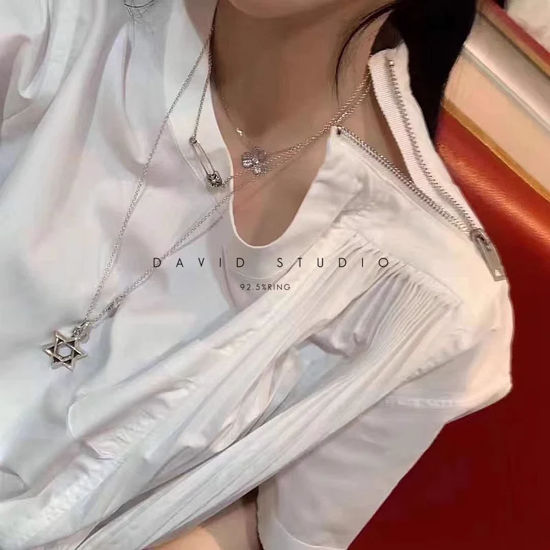 SAFETY PIN PENDANT – ROLL CHAIN