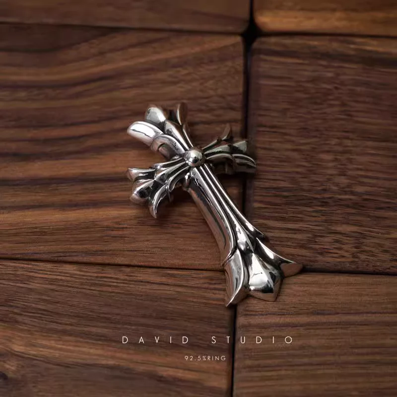 CHROME HEARTS LARGE DOUBLE CROSS PENDANT