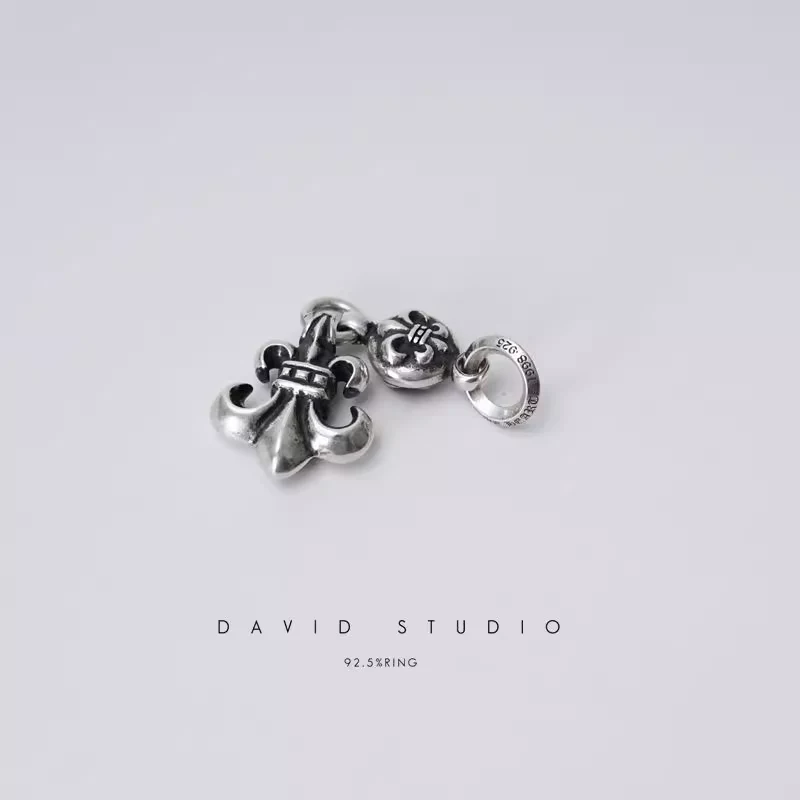 CHROME HEARTS BS FLEUR ONE BALL CHARM