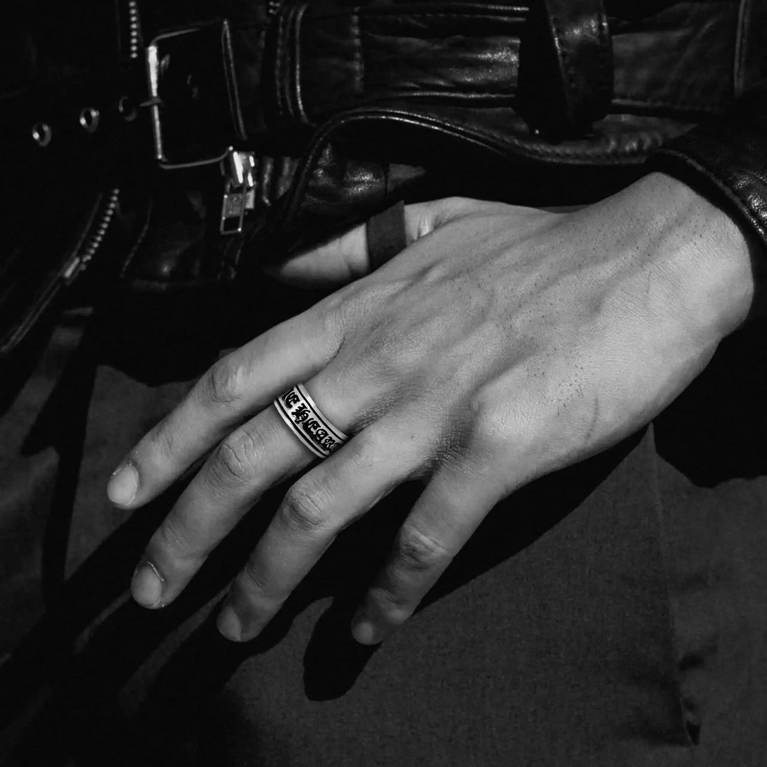 CHROME HEARTS SCROLL LABEL RING