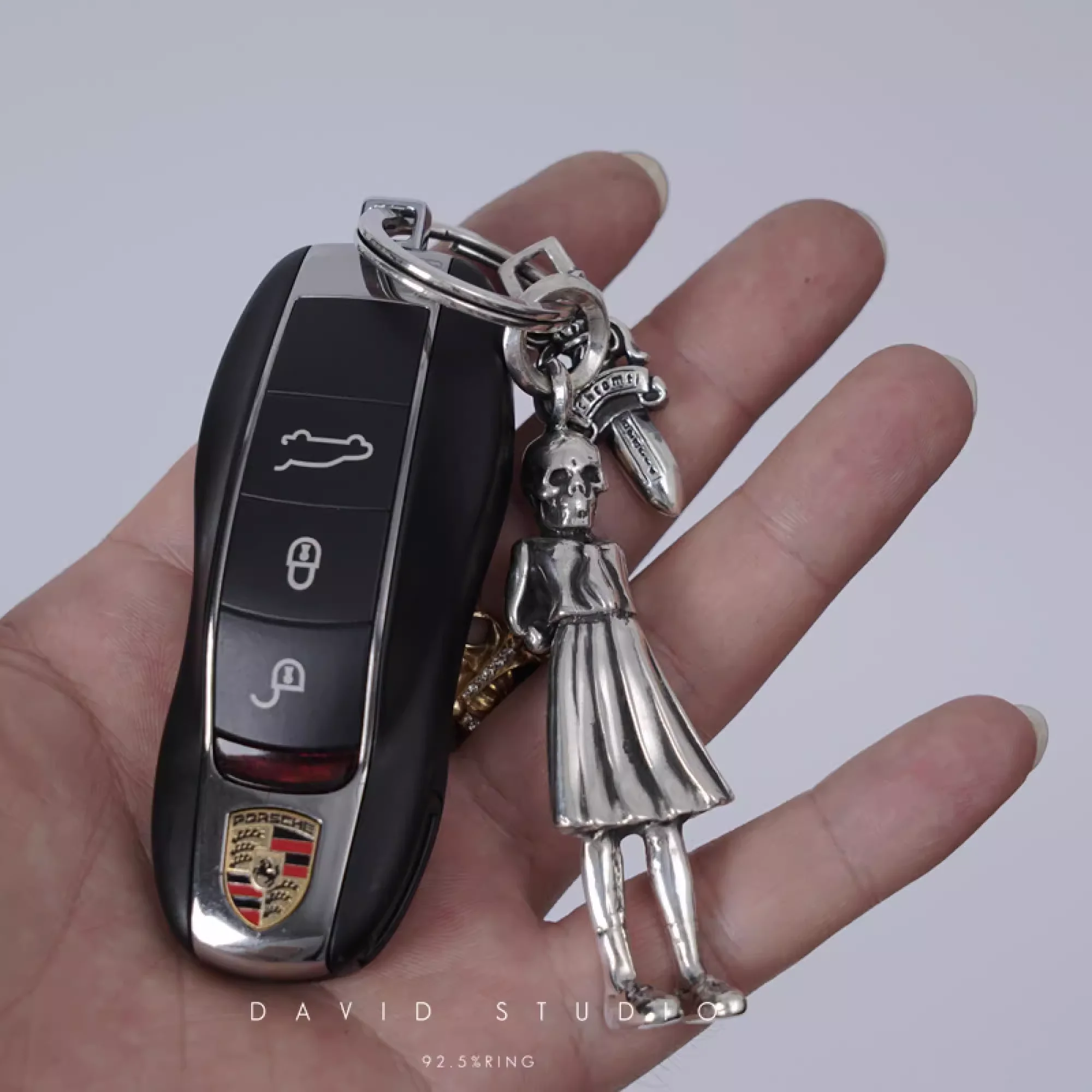 CHROME HEARTS FOTI SKIPPY AND DAGGER KEY RING
