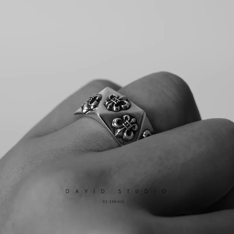 BS FLEUR PENTAGON RING