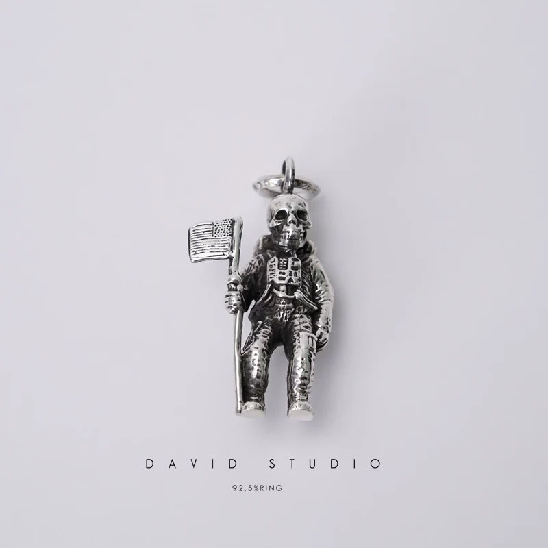 FOTI ASTRONAUT PENDANT