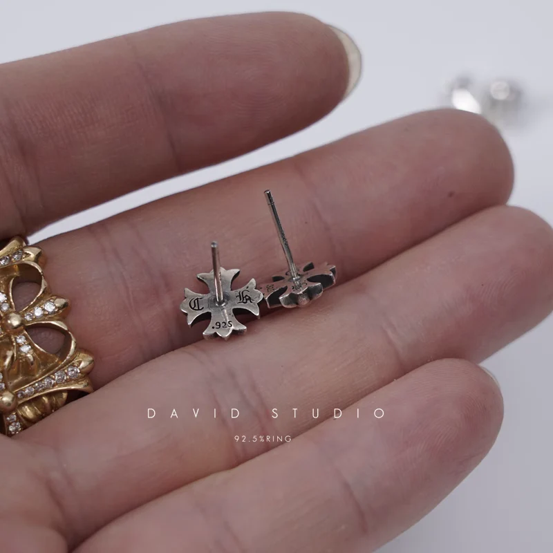 CHROME HEARTS CROSS CUT OUT STUD EARRING