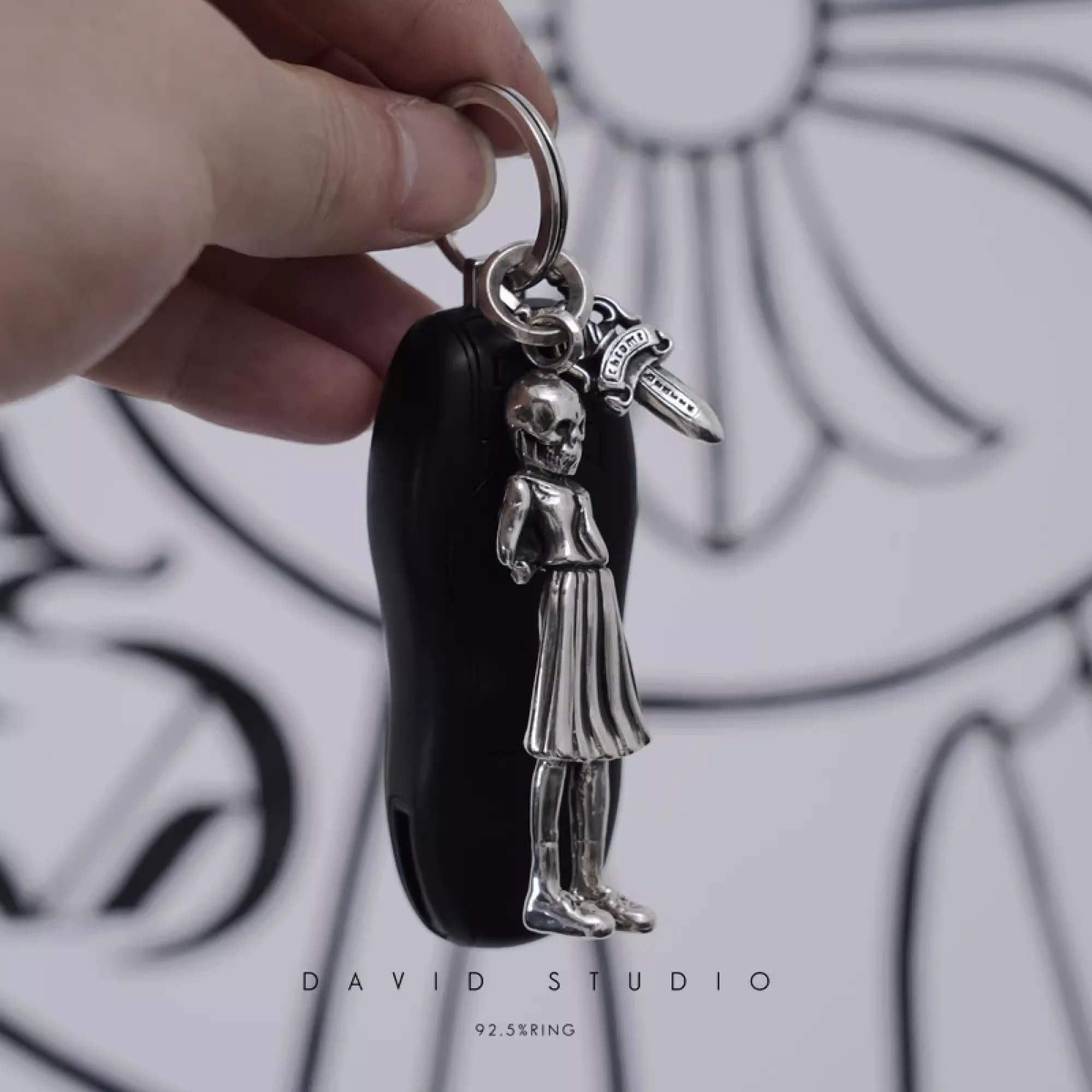 CHROME HEARTS FOTI SKIPPY AND DAGGER KEY RING