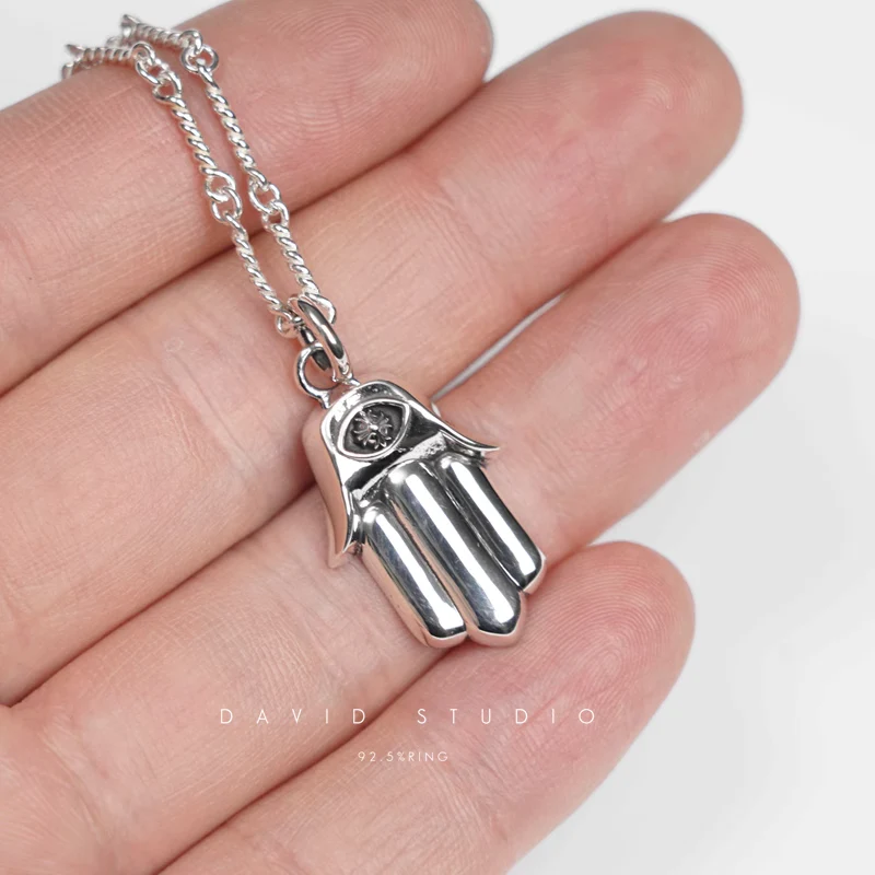 HAMSA HAND CHARM – TWIST CHAIN