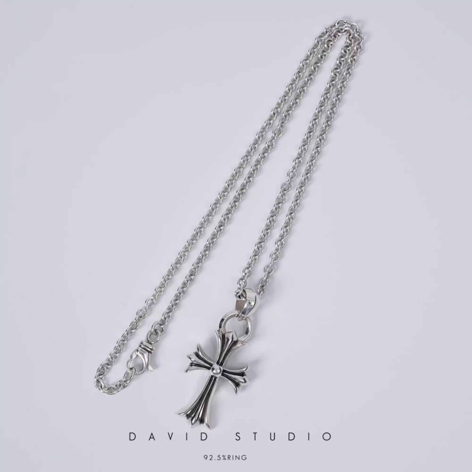 SMALL CROSS PENDANT WITH BAIL – ROLL CHAIN