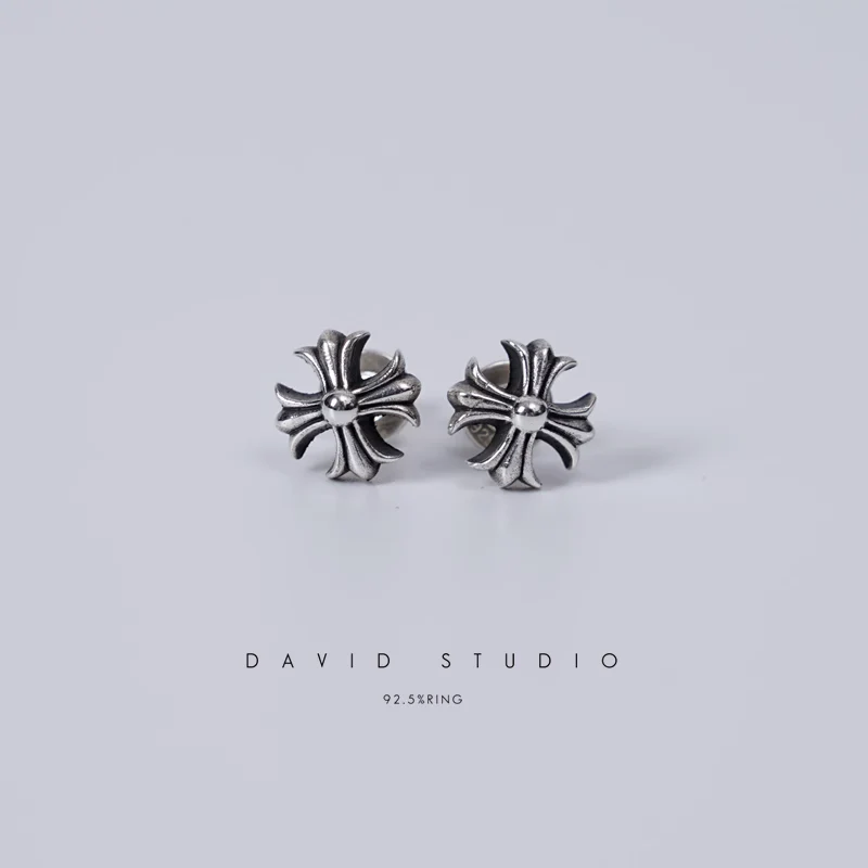 CHROME HEARTS CROSS CUT OUT STUD EARRING