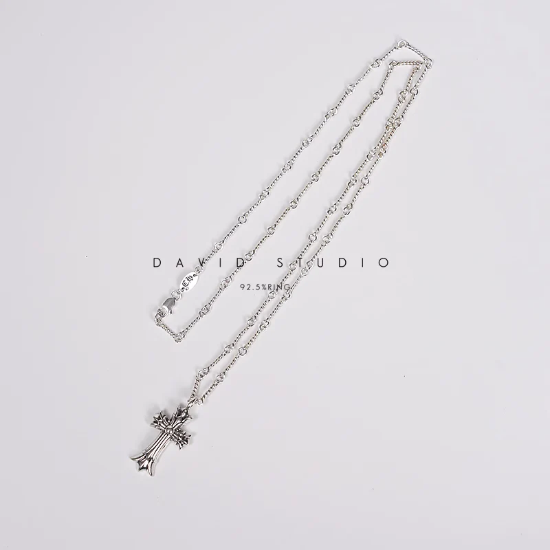 DOUBLE CROSS CHARM – TWIST CHAIN