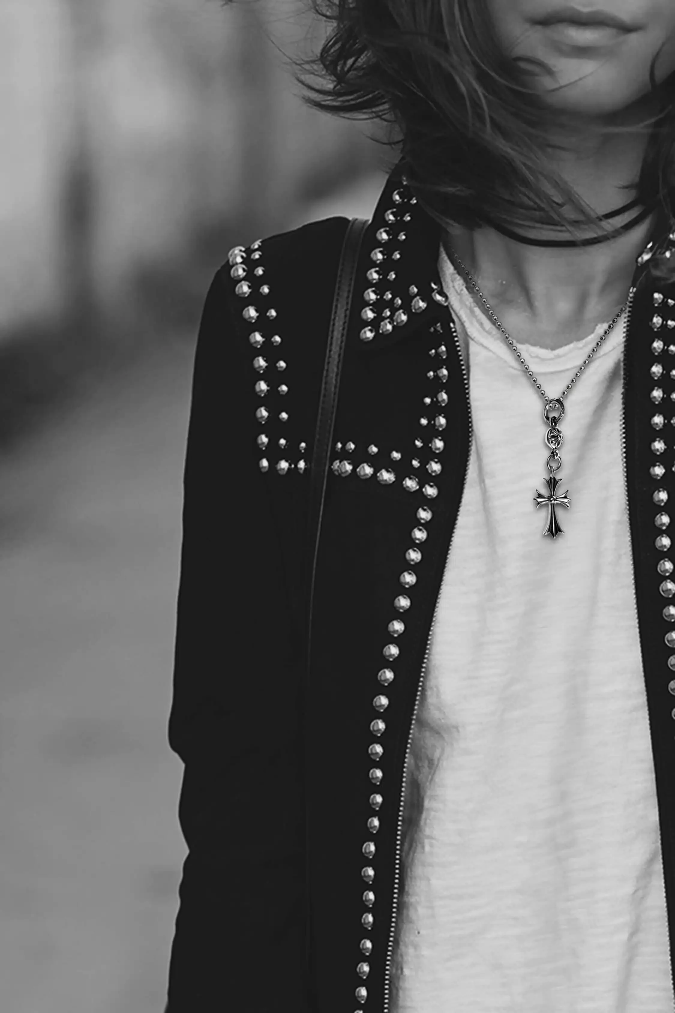 TINY CH CROSS ONE BALL CHARM