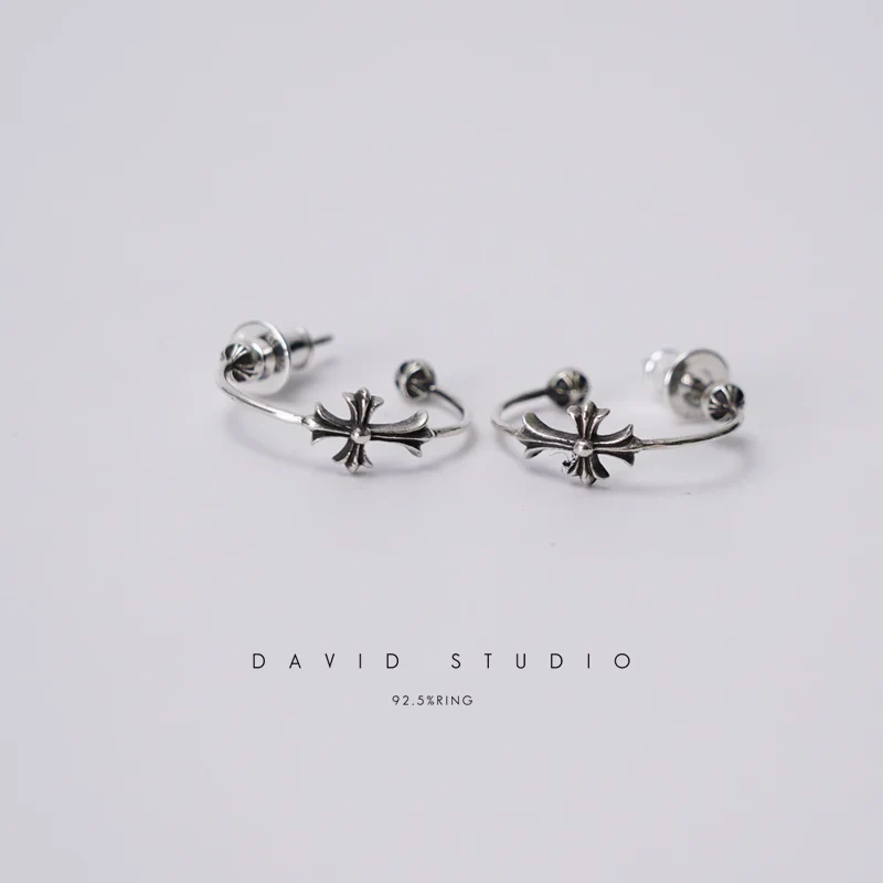 CHROME HEARTS SKINNY BANGLE BABYFAT EARRING
